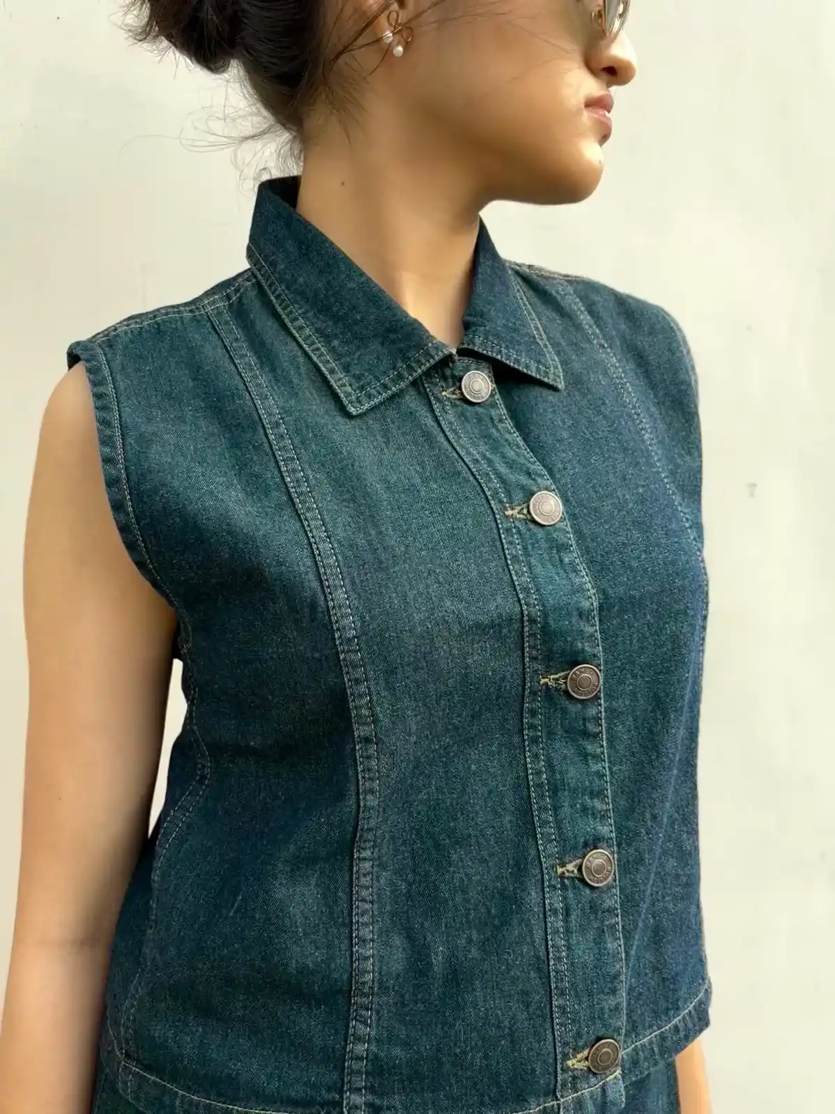 Tint Denim Crop Shirt - Image 3