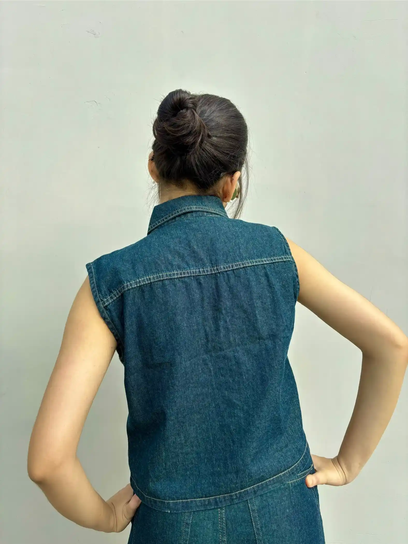 Tint Denim Crop Shirt - Image 4